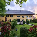 Zur Strass Pensión
