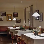 Pensión Zur Strass